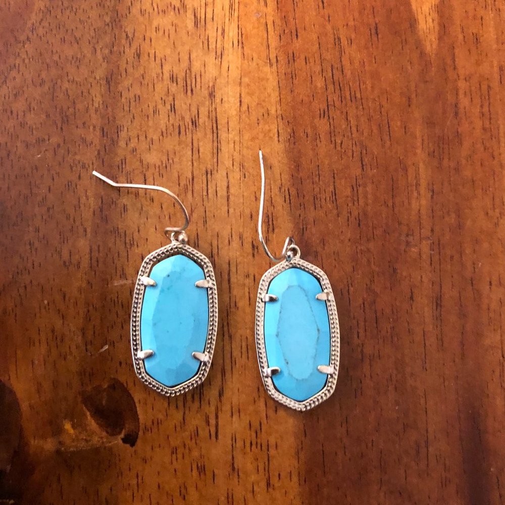 Kendra Scott Blue "dani" earrings